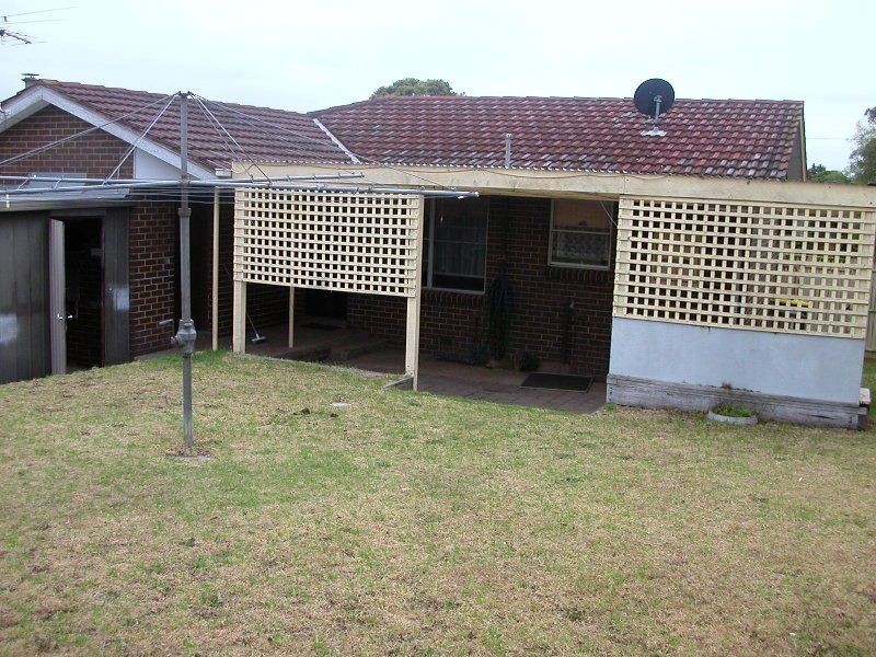 10 Golden Court, Frankston North VIC 3200