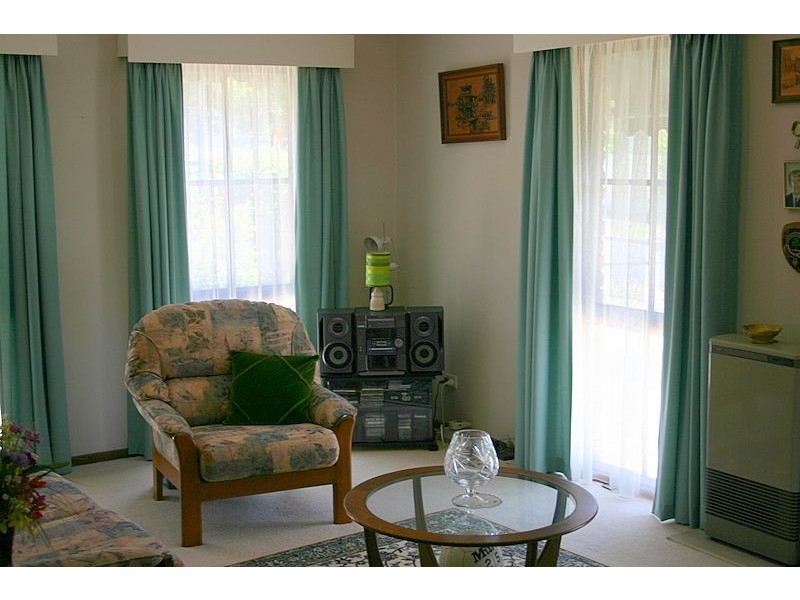 4 Valley Road, Frankston VIC 3199