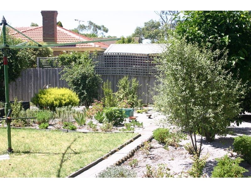 4 Valley Road, Frankston VIC 3199