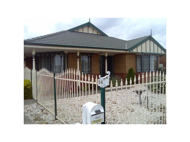 14 Bellarine Drive, Cranbourne VIC 3977