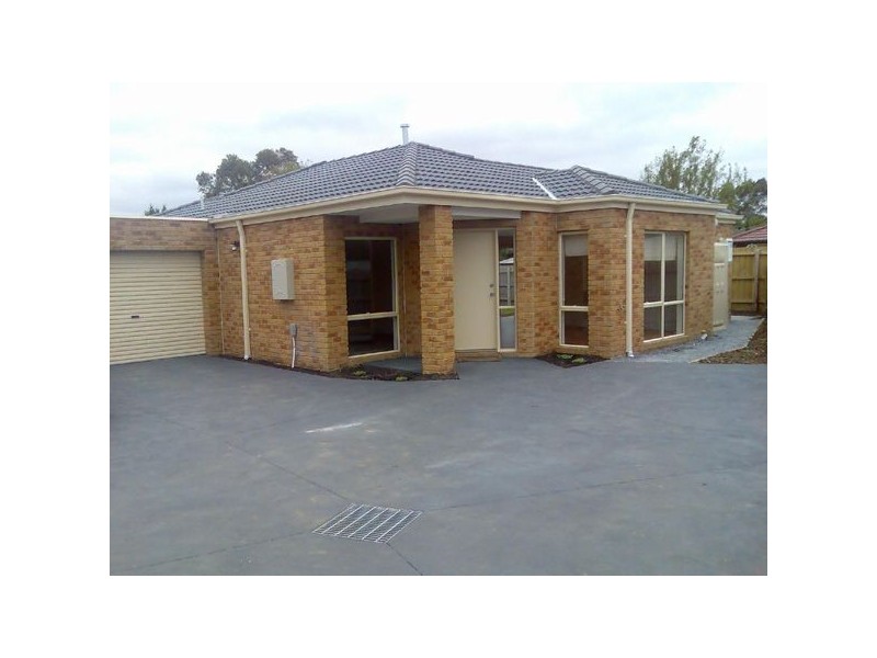 2/13 Honeyeater Place, Carrum Downs VIC 3201