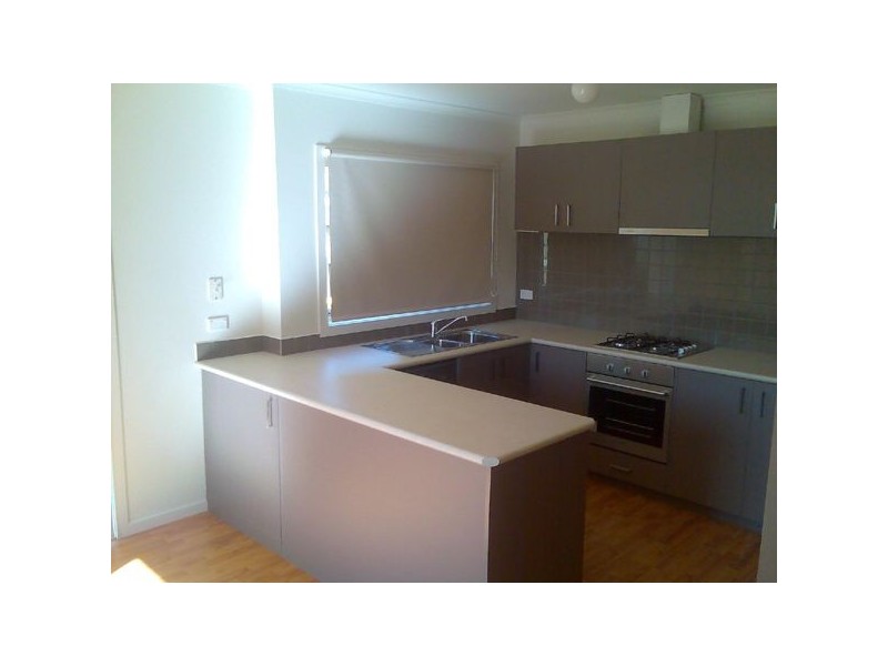 2/13 Honeyeater Place, Carrum Downs VIC 3201