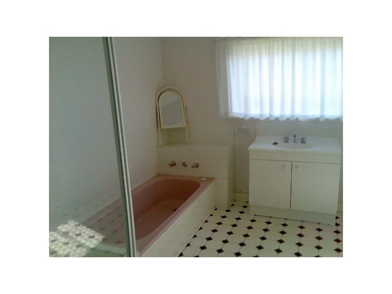 23 Gairloch Drive, Frankston VIC 3199