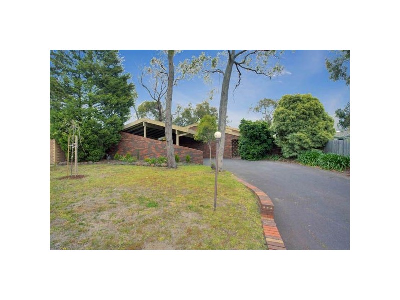 2 Dunraven Court, Langwarrin VIC 3910