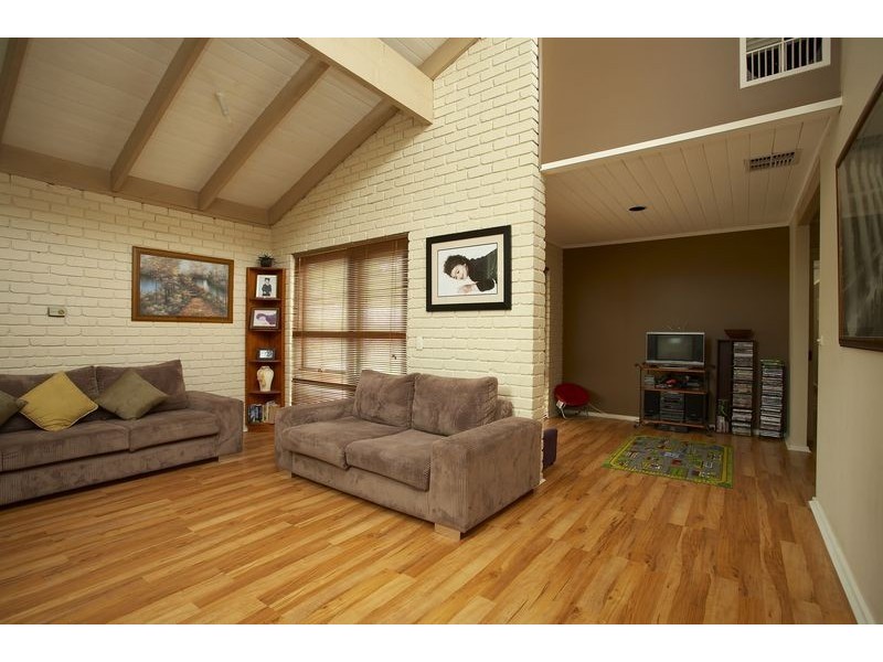 10 Dianella Court, Frankston VIC 3199