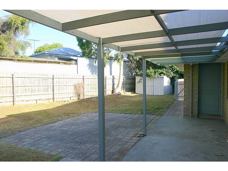 21 Inglenook Crescent, Frankston VIC 3199