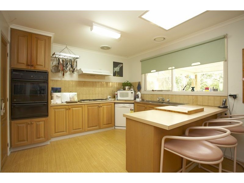 42 Gairloch Drive, Frankston VIC 3199