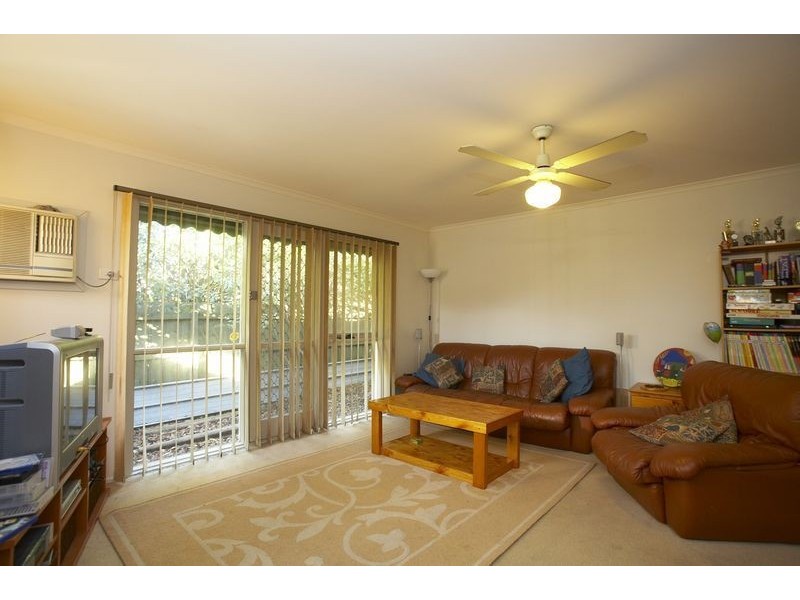 42 Gairloch Drive, Frankston VIC 3199