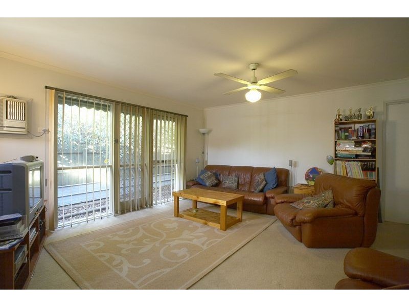 42 Gairloch Drive, Frankston VIC 3199