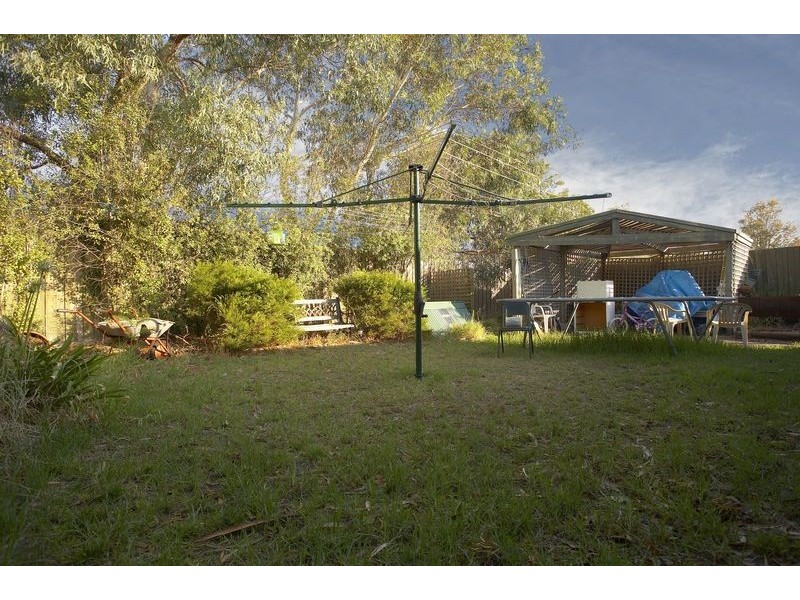 42 Gairloch Drive, Frankston VIC 3199