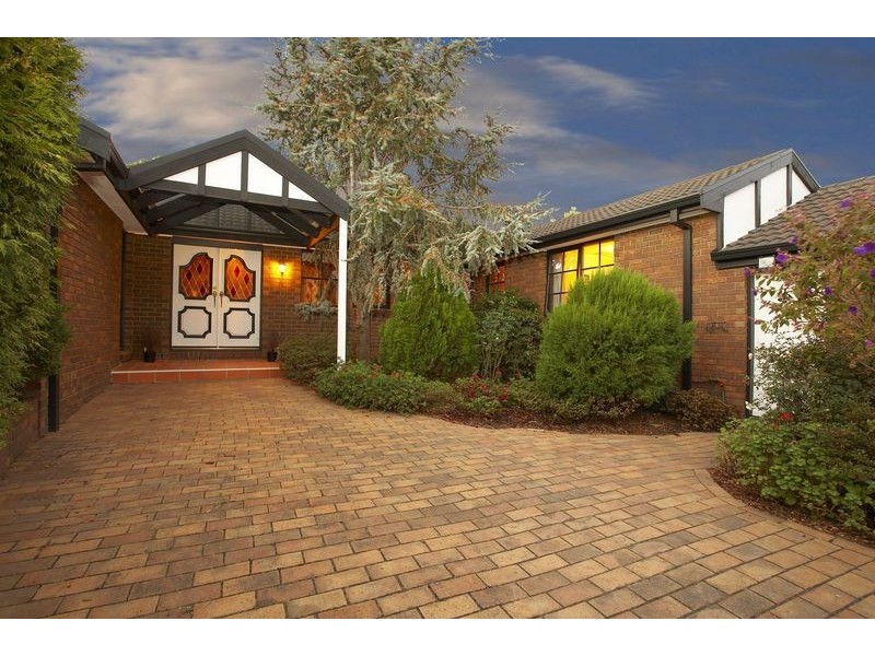 16 Blackwood Court, Frankston South VIC 3199