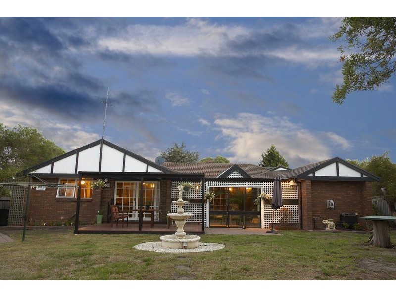 16 Blackwood Court, Frankston South VIC 3199