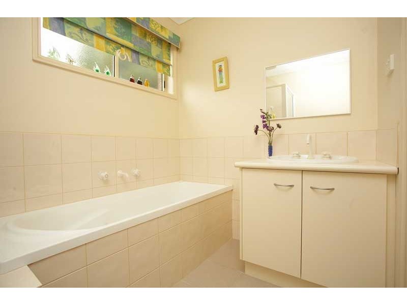 4/12 Screen Street, Frankston VIC 3199