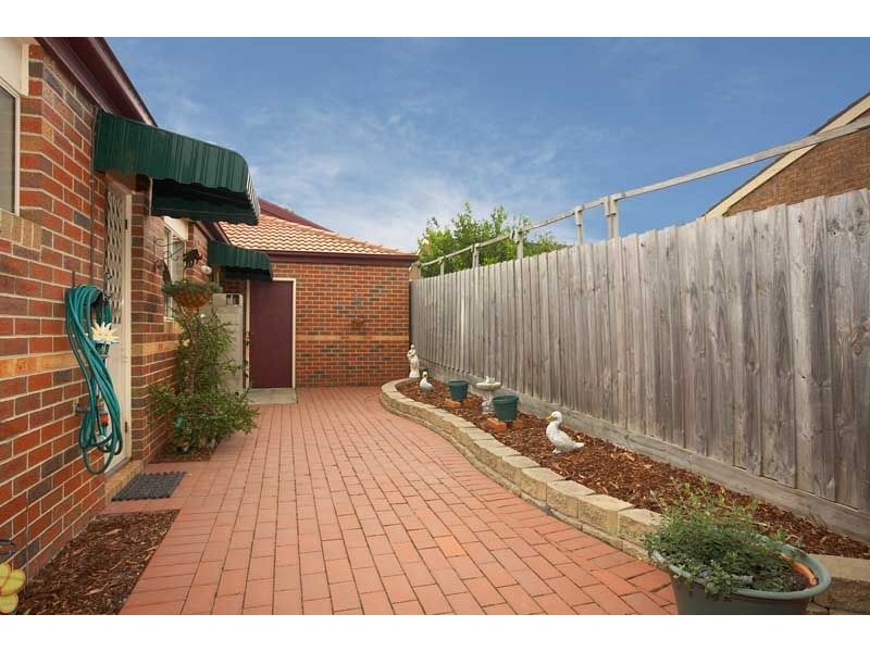4/12 Screen Street, Frankston VIC 3199