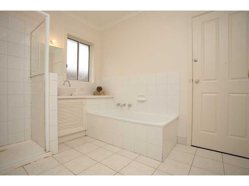 100 Grimwade Crescent, Frankston VIC 3199