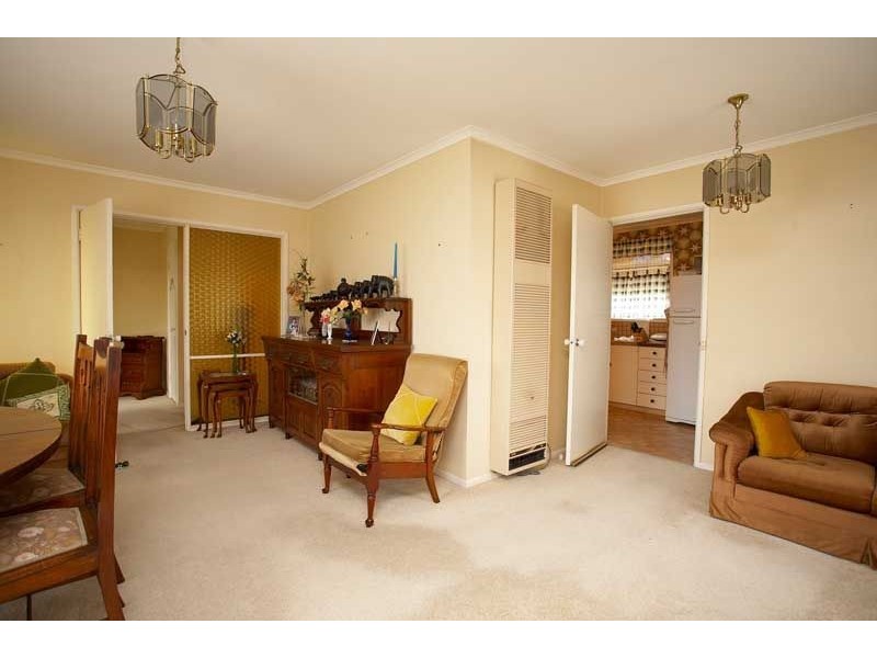 30 Wolsley Ave, Frankston VIC 3199