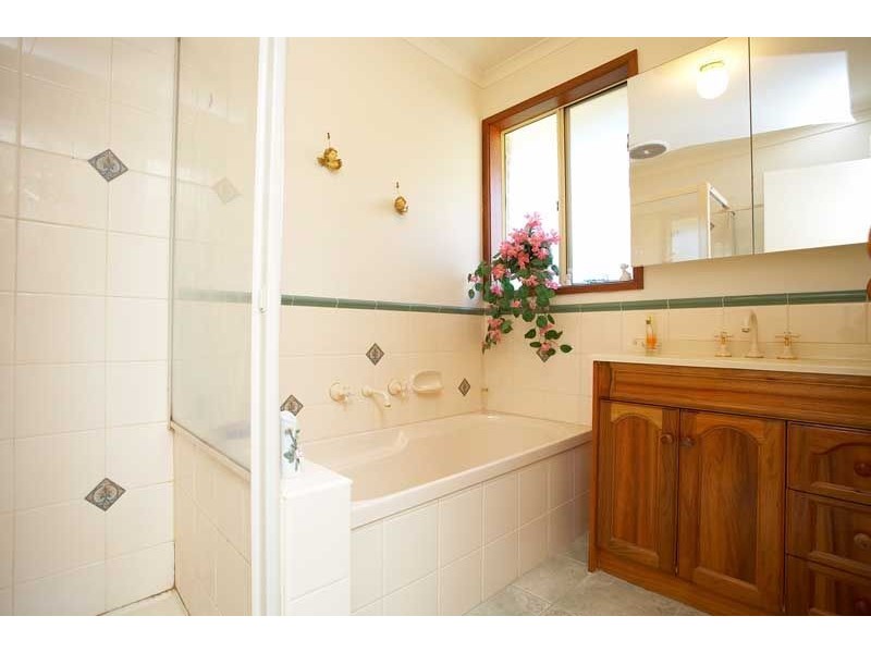 44 Fingal Drive, Frankston VIC 3199