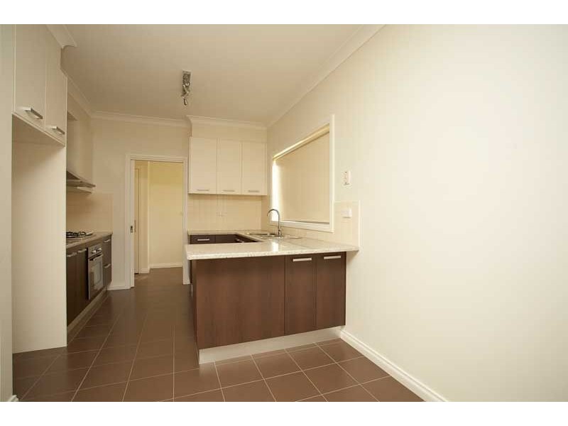 2/11-13 Culcairn Drive, Frankston VIC 3199