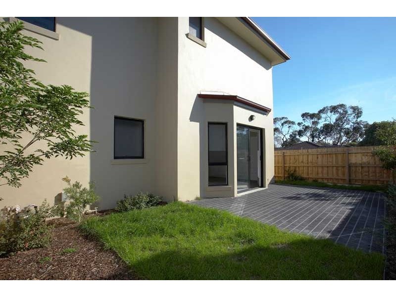 2/11-13 Culcairn Drive, Frankston VIC 3199