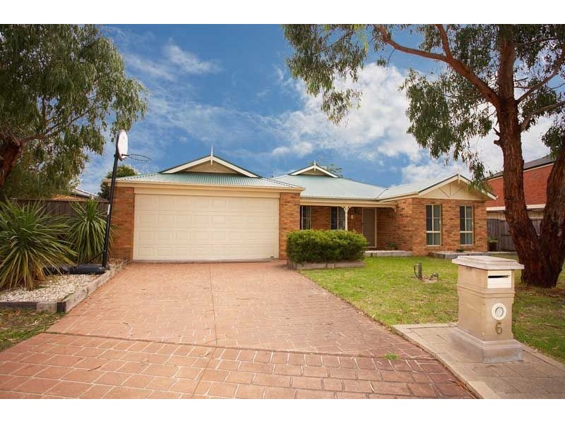6 Manorwoods Drive, Frankston VIC 3199