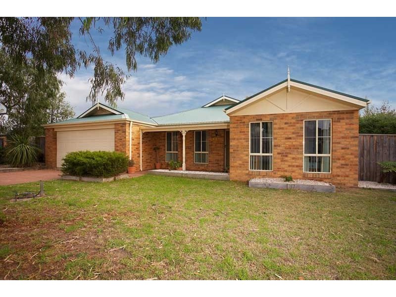 6 Manorwoods Drive, Frankston VIC 3199