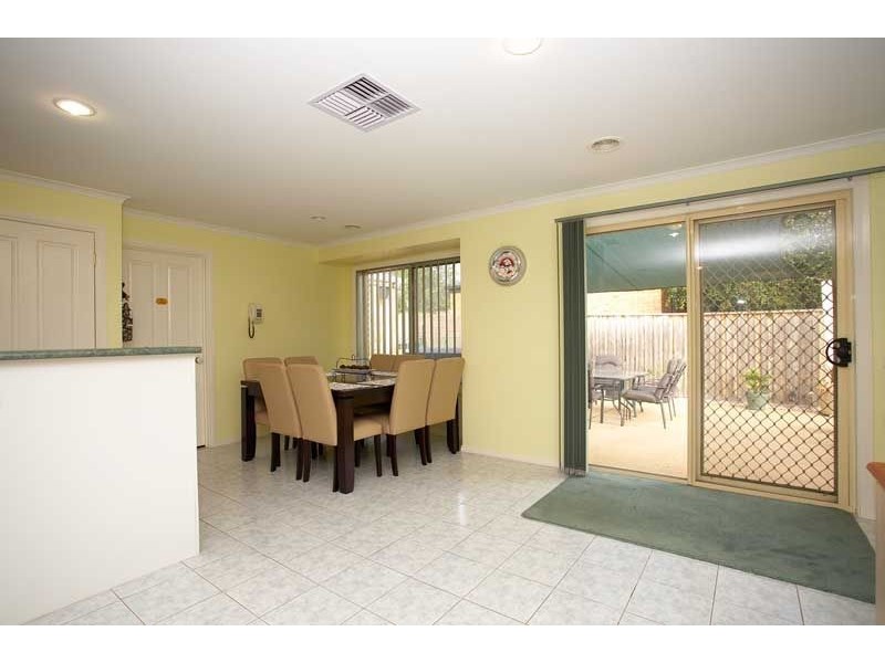 6 Manorwoods Drive, Frankston VIC 3199