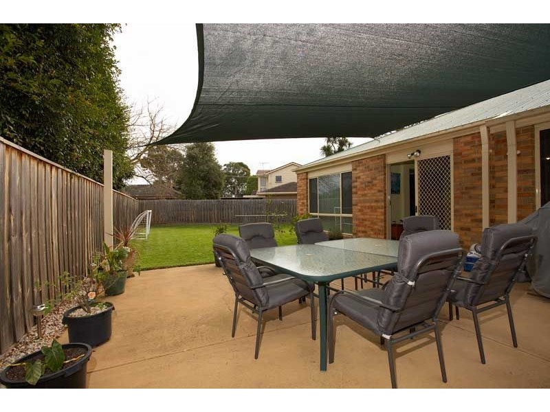 6 Manorwoods Drive, Frankston VIC 3199