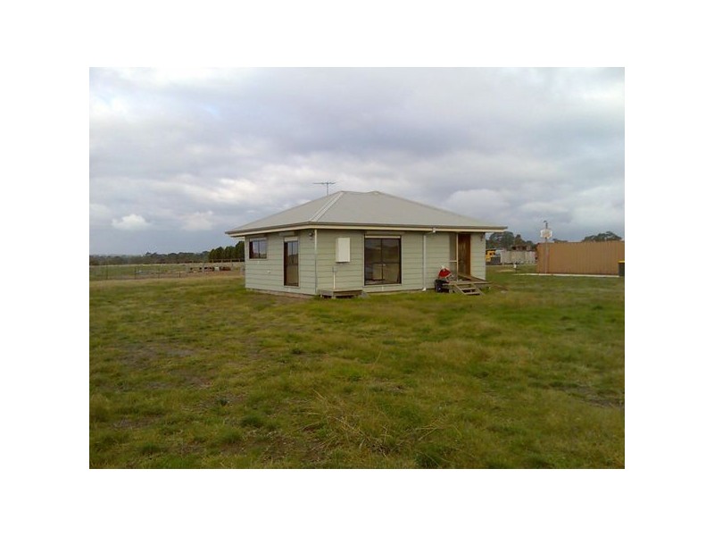 180 Gamble Road, Skye VIC 3977