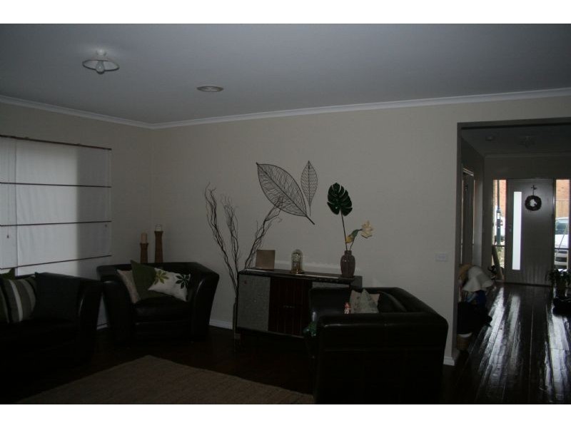 2 Valentine Road, Langwarrin VIC 3910