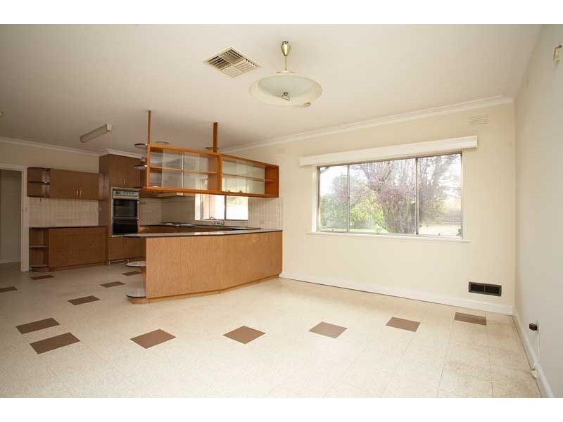 4 Bondi Avenue, Frankston VIC 3199