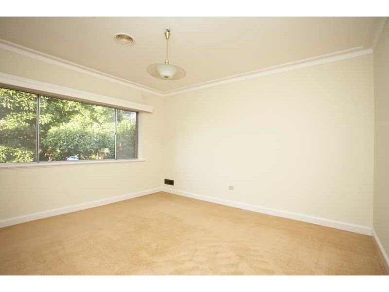 4 Bondi Avenue, Frankston VIC 3199