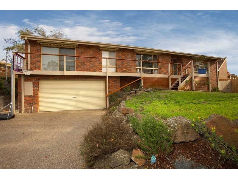 8 Tindal Court, Frankston South VIC 3199