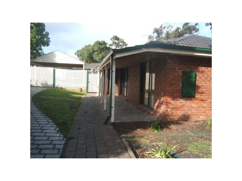 4 Warrawee Circuit, Frankston VIC 3199