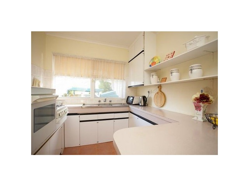 33 Moreton Street, Frankston North VIC 3200