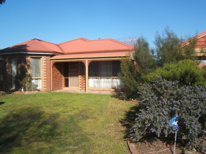 12 Melanie Crt, Langwarrin VIC 3910