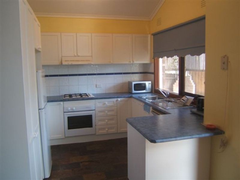 27 Kildare Court, Frankston VIC 3199