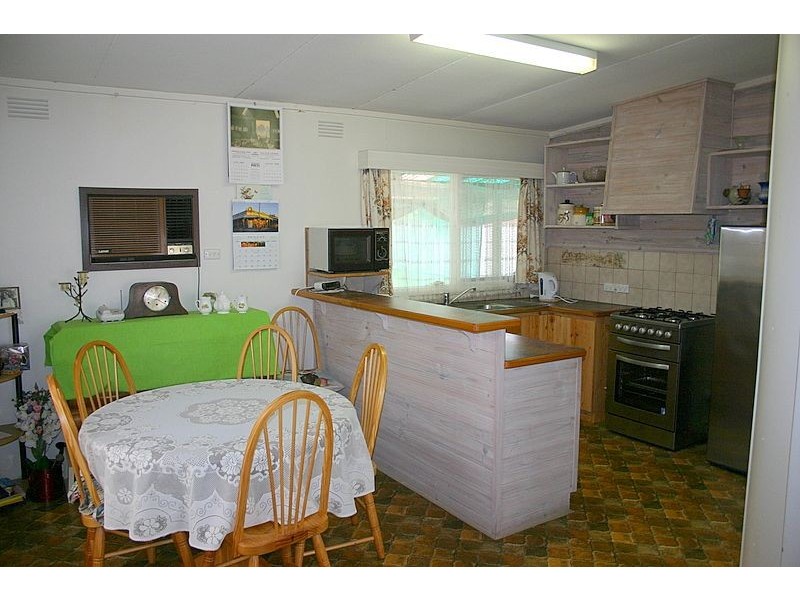 126 Rosslyn Avenue, Seaford VIC 3198