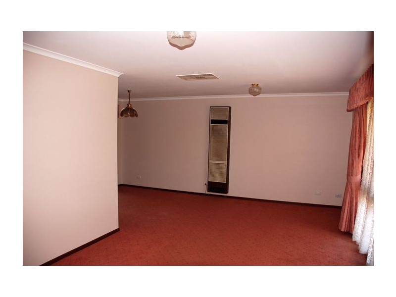 16 Firetail Court, Carrum Downs VIC 3201