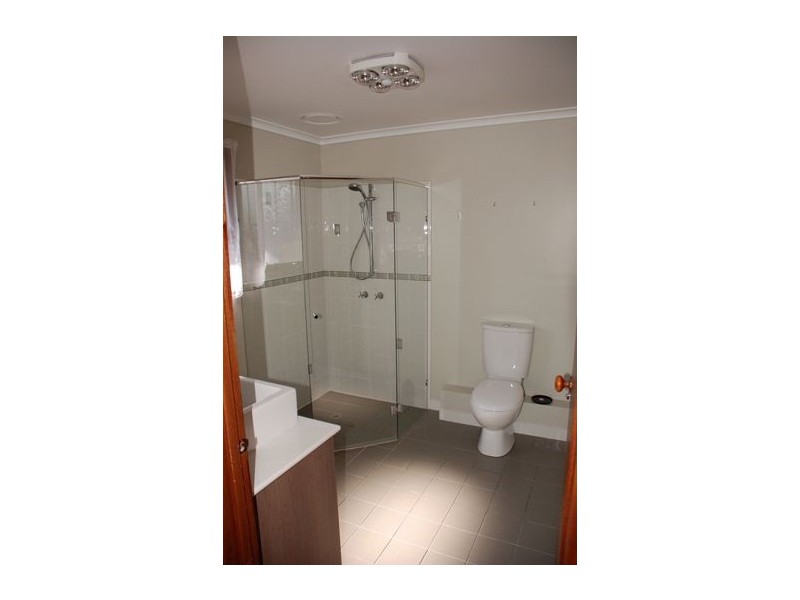 16 Firetail Court, Carrum Downs VIC 3201
