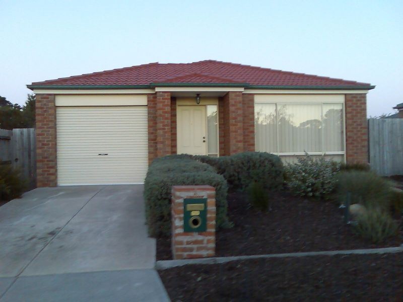 2 Sunrise Court, Carrum Downs VIC 3201
