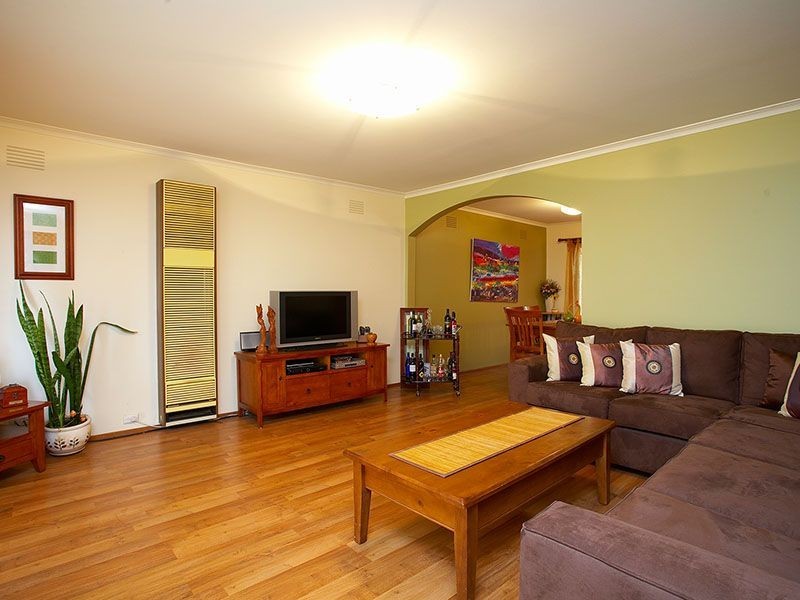 1/2 Wisewould Ave, Seaford VIC 3198