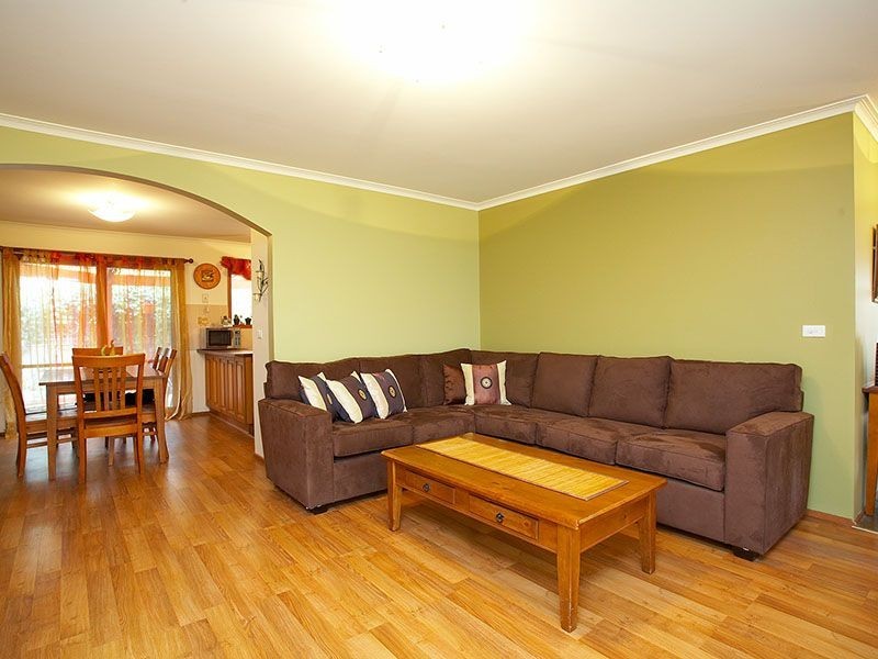 1/2 Wisewould Ave, Seaford VIC 3198