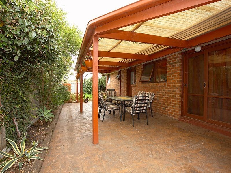 1/2 Wisewould Ave, Seaford VIC 3198