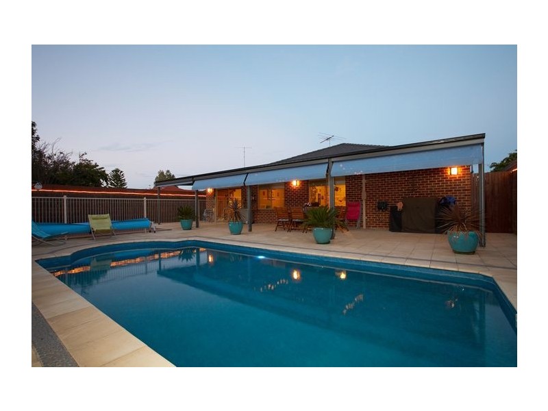 1 Newton St, Seaford VIC 3198