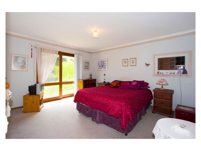 5 Naomi Court, Frankston VIC 3199