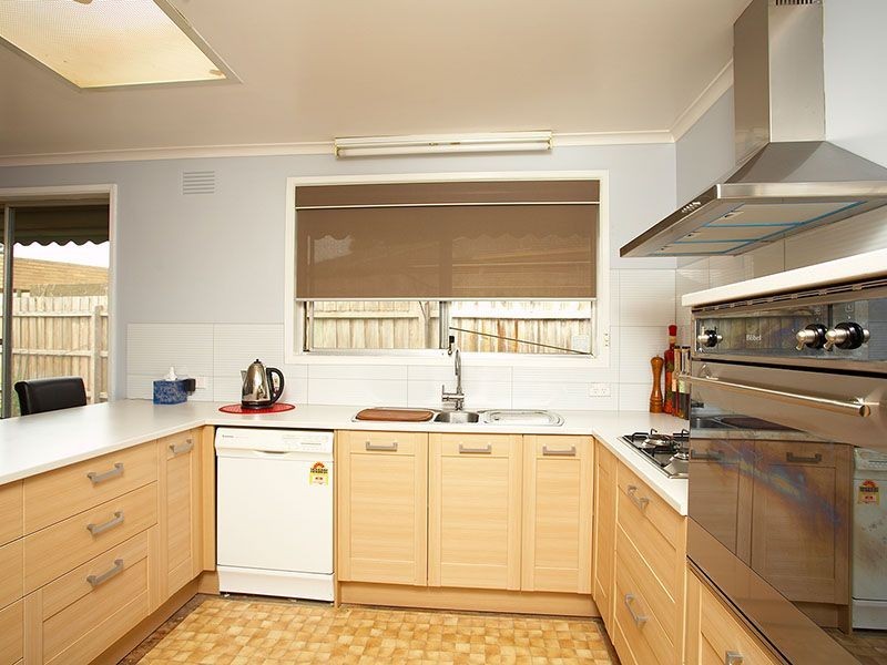 8 Minno Court, Frankston VIC 3199