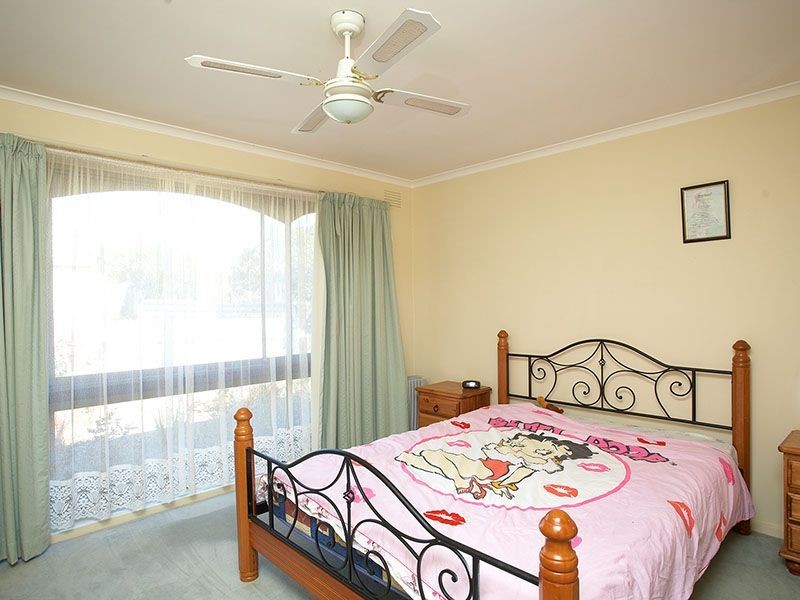 1 Beverley Court, Frankston VIC 3199