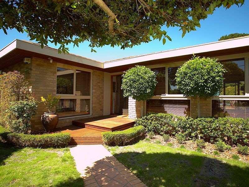 48 The Trossachs, Frankston VIC 3199