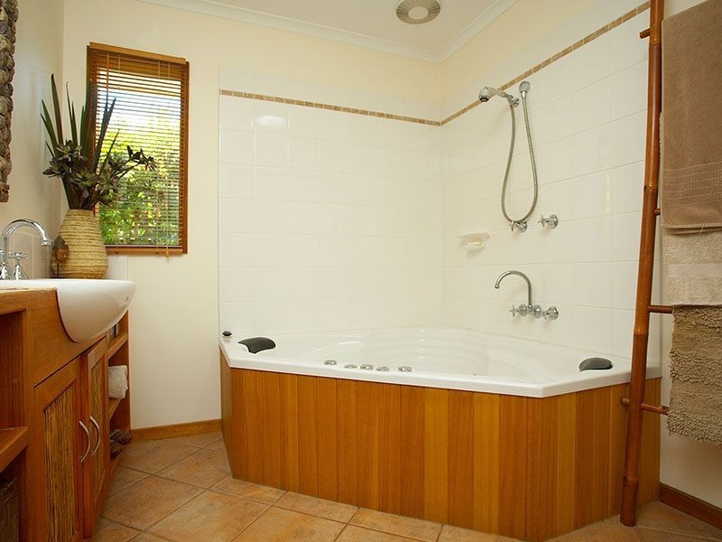 48 The Trossachs, Frankston VIC 3199