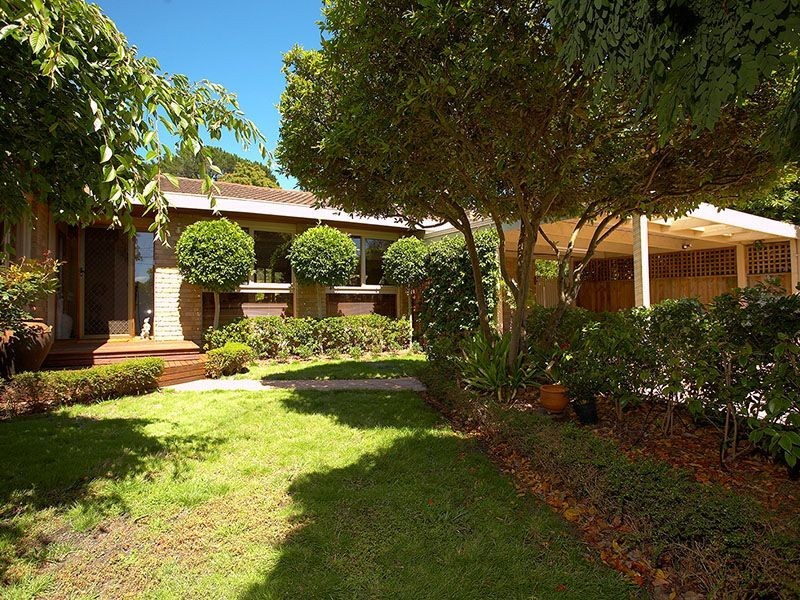 48 The Trossachs, Frankston VIC 3199